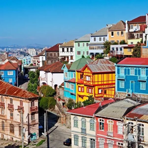 a-sca-chile-valparaiso-unesco-city-107787303-g-rf.jpg